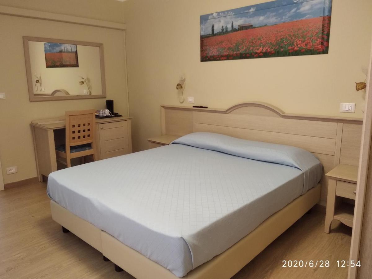 Double Room,1356695012:JPEG